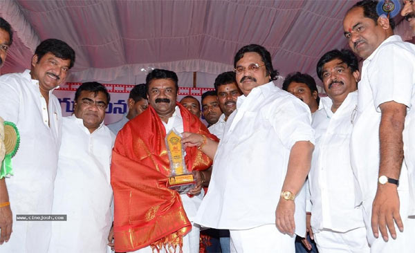 thalasani sreenivas yadav,dasari narayana rao,thammareddy bhardhwaja,babumohan  చలన చిత్ర పరిశ్రమ వారి మే డే సెలెబ్రేషన్స్..! 